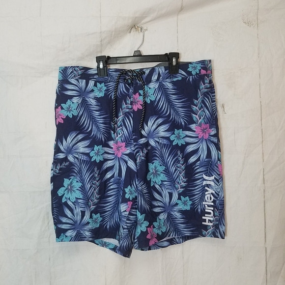 Hurley Hawaiian print swim board shorts - Picture 3 of 7